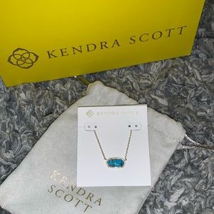 Kendra Scott necklace